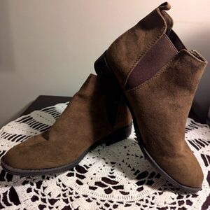 Ladies Ankle Boots